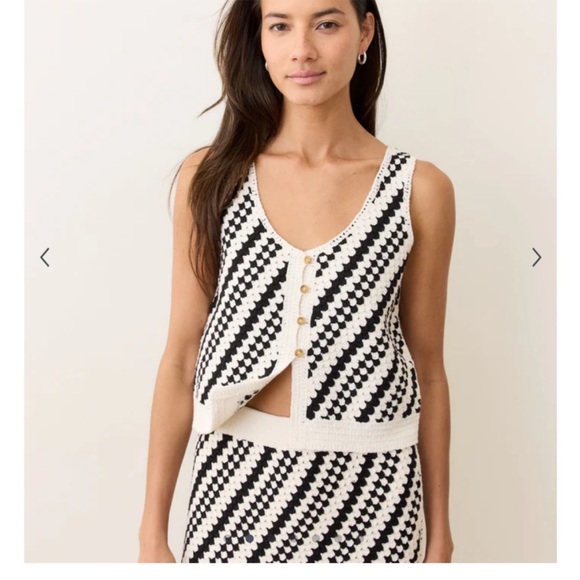 Marine Layer Tops - Marine Layer Black and White oasis sweater tank. NWT SZ LARGE
